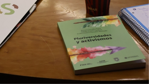 Llibre Pluriversidades y Activismos