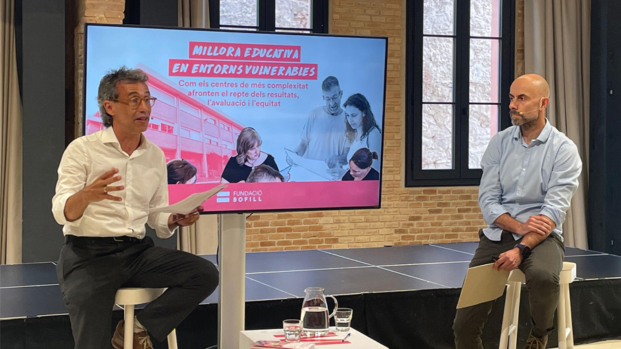 Ismael Palacín (Fundación Bofill, esquerra) i Toni Verger (UAB) durant la presentació de l