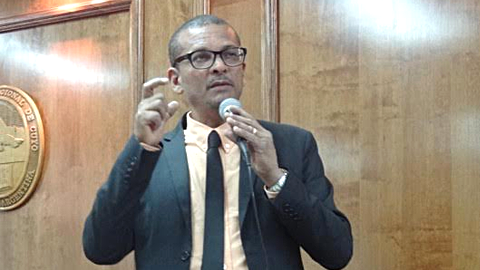 Heron Santana Gordilho al Máster en Dret Animal i Societat