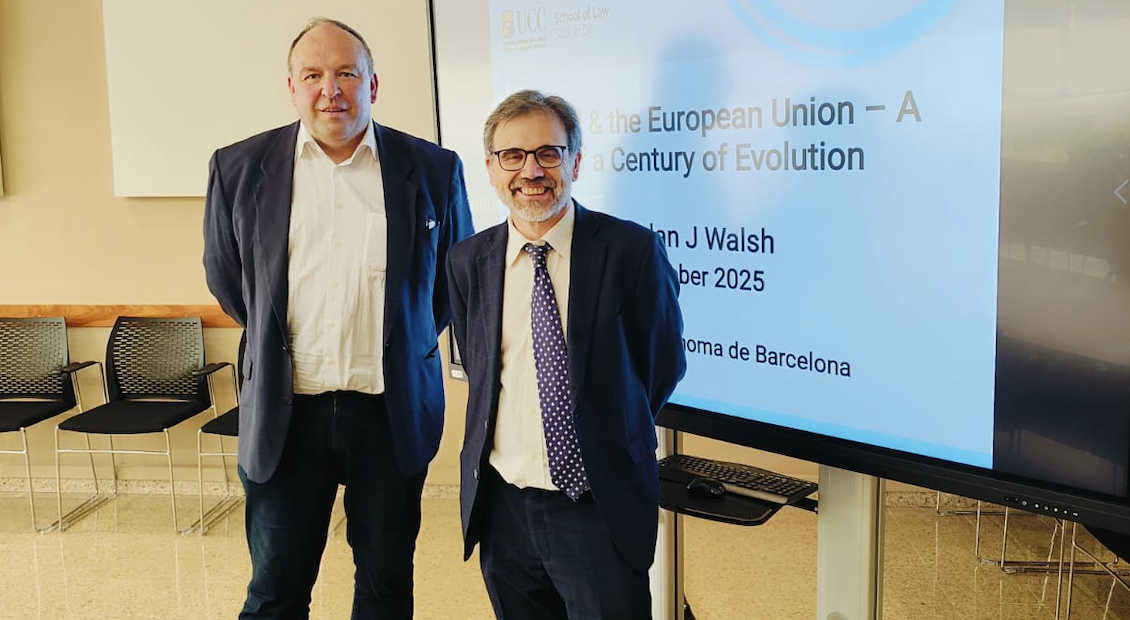 Degà de la facultat i Declan Walsh en la conferencia