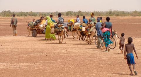 VIDA DIGNA JASON HICKEL