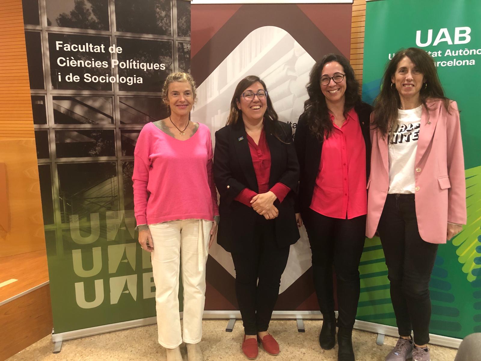 Tres deganes amb la directora oficina igualtat de la generalitat
