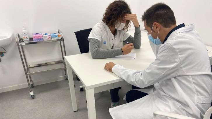 Dos metges preocupats