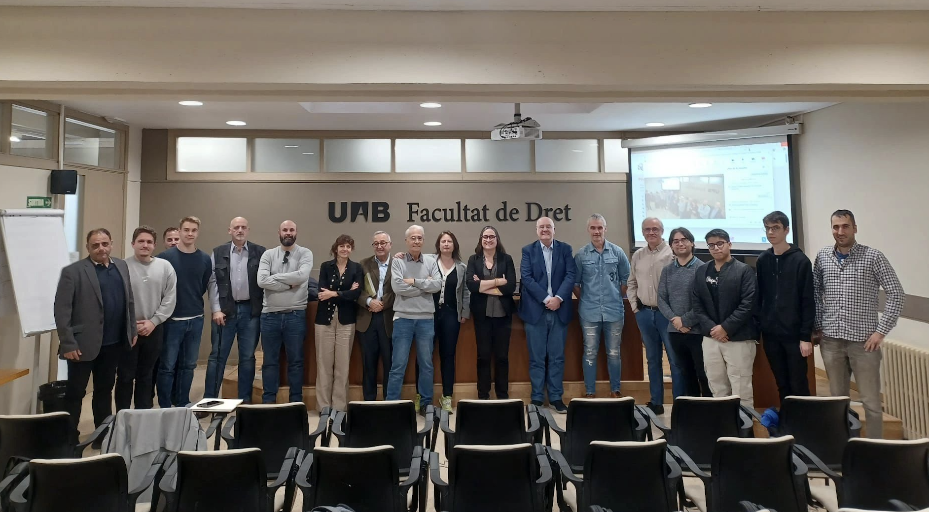 el públic i els ponents de la presentació