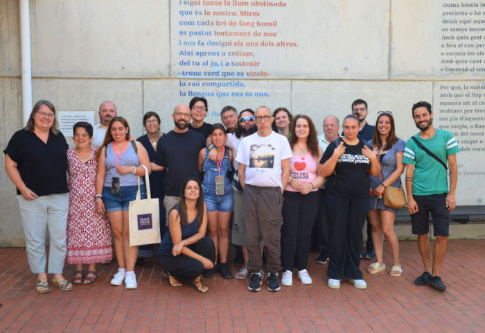 Fotografia grupal de la jornada local del projecte WEL