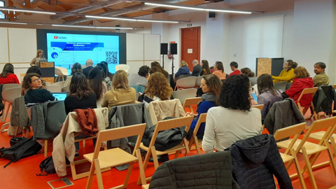 Sala amb investigadors i assistents a les jornades.