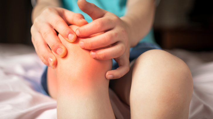 inflamació articular d'un nen